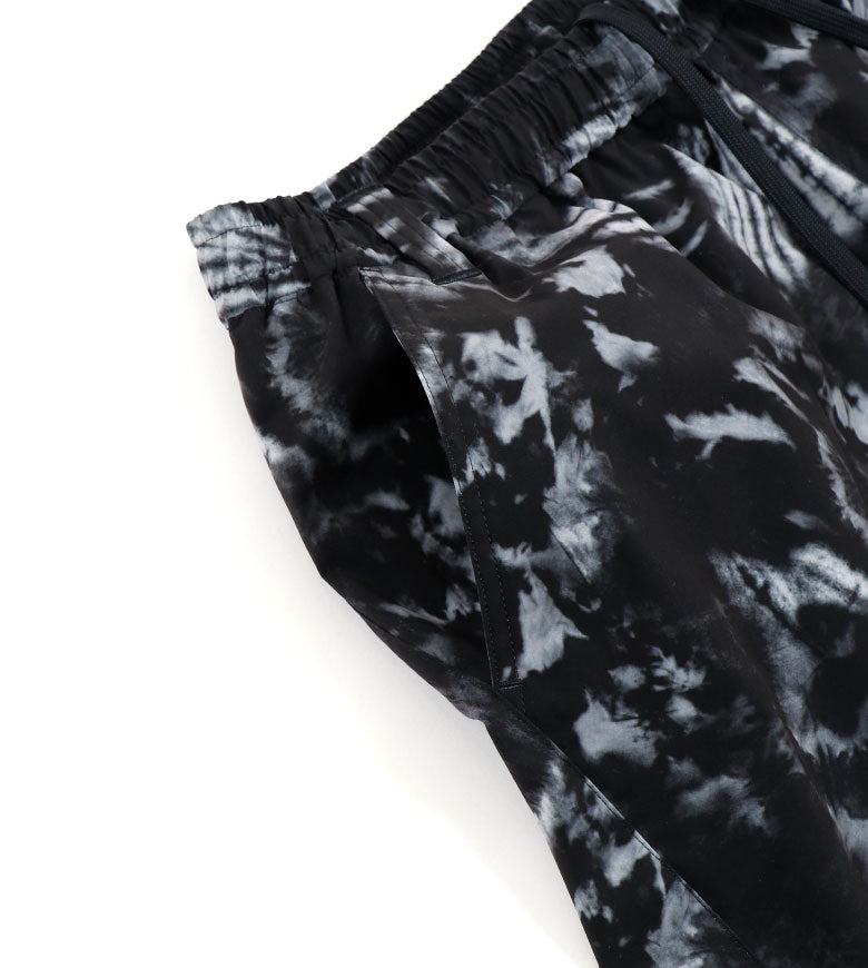 White Mountaineering ホワイトマウンテニアリング TIE DYE PRINTED STRETCHED EASY SHORT PANTS ショーツ